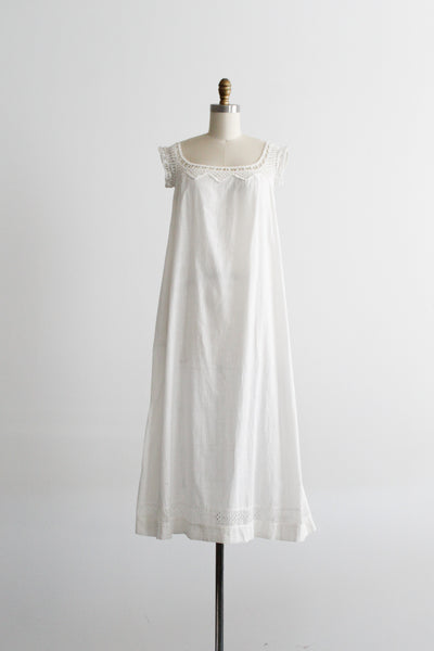 antique dogwood nap dress