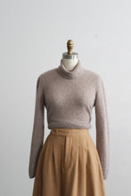 oat cashmere turtleneck (m)