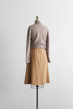 oat cashmere turtleneck (m)