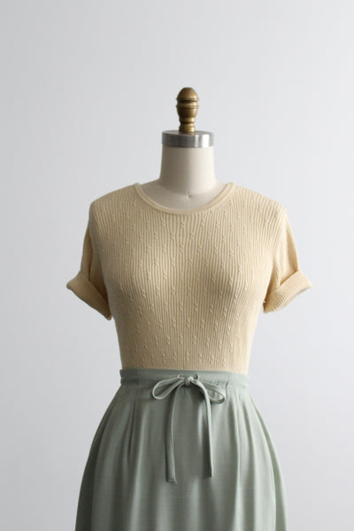 daffodil silk tee
