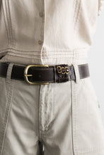leather buckle belt