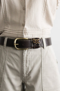 leather buckle belt