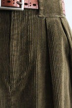 olive branch corduroy shorts (s)