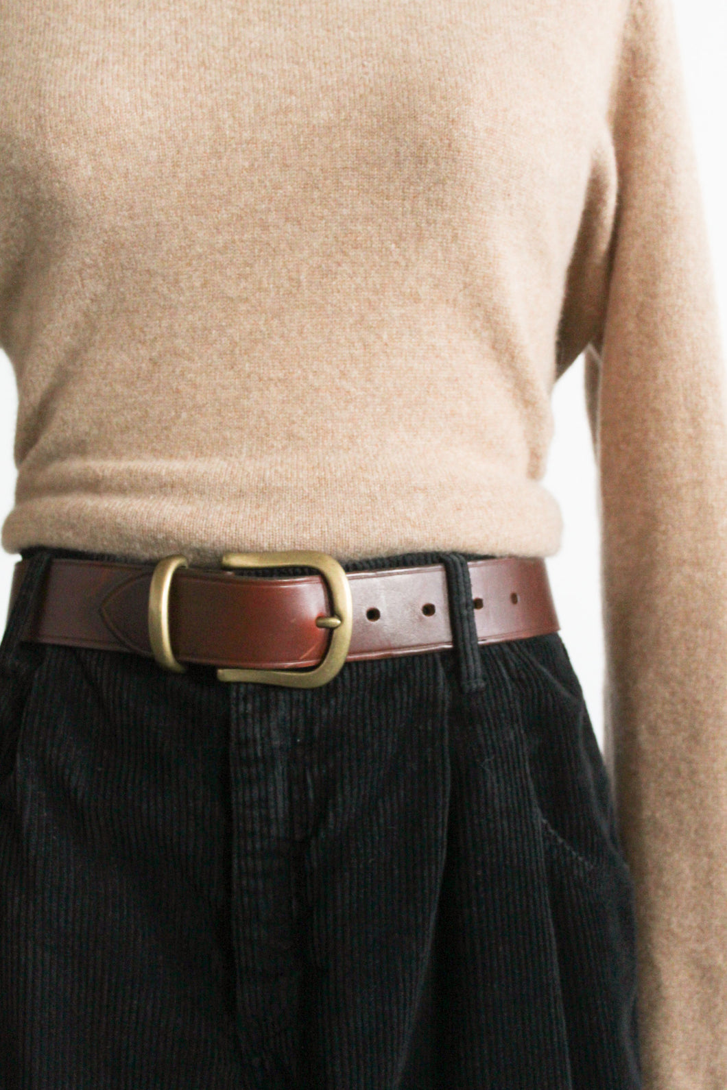 horseshoe leather belt