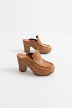 stacked clogs sz. 7