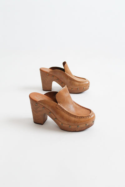 stacked clogs sz. 7