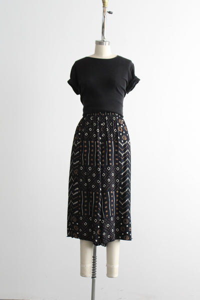 wide leg cropped trousers
