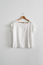 chamomile lace tee