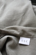 fern gridlines button up