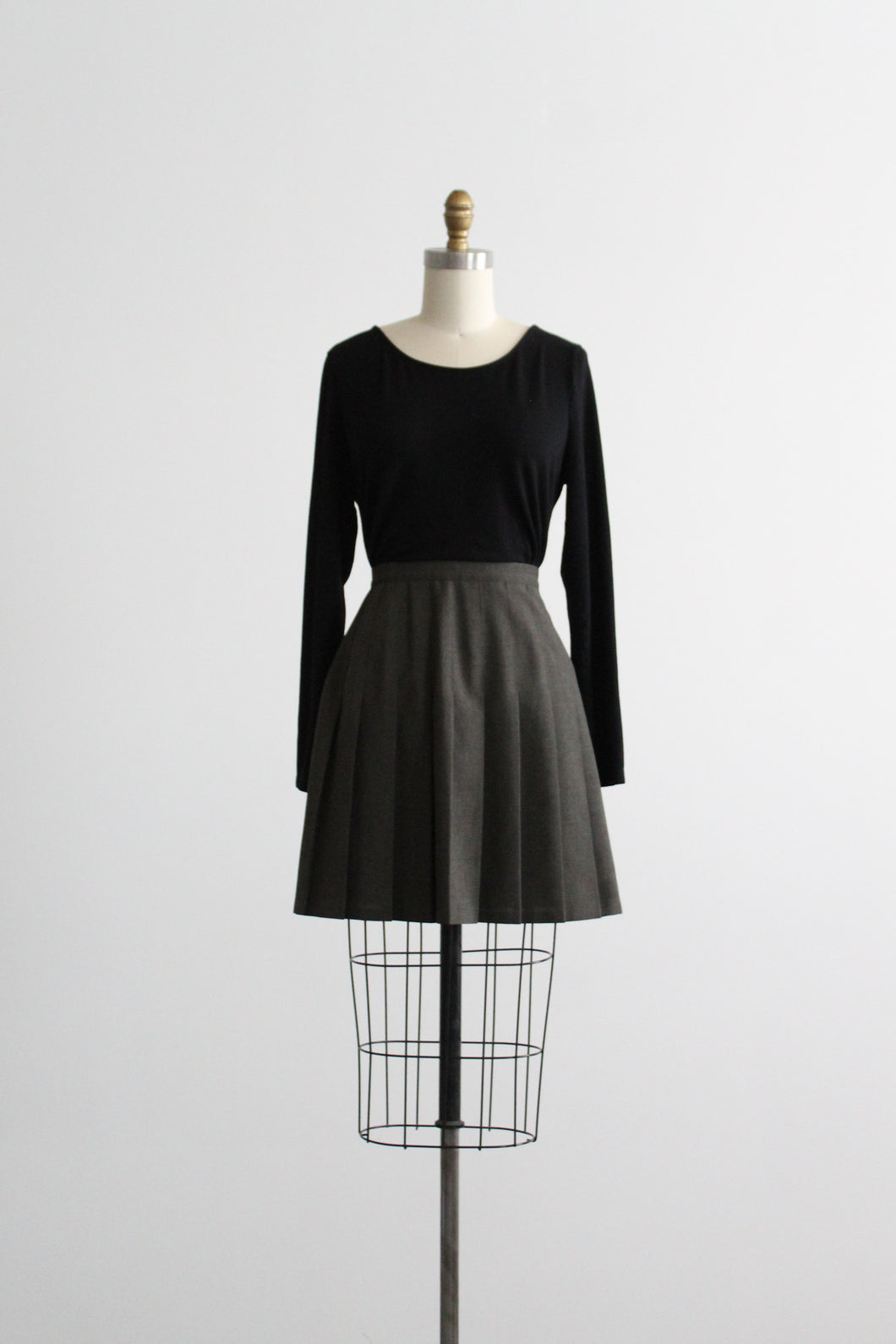 olivebranch pleated skirt