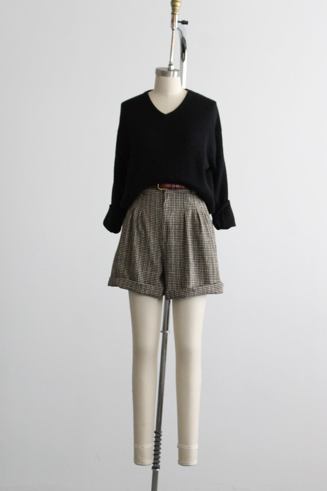 academia linen shorts