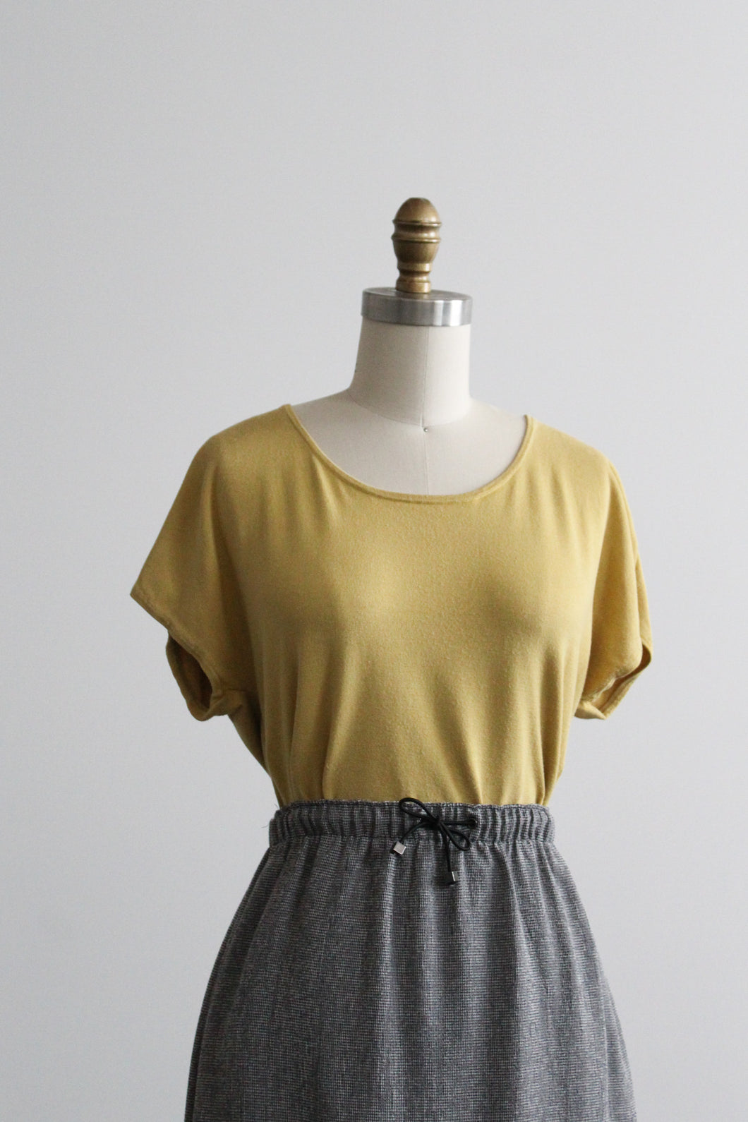 citron silk tee