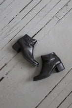 black leather ankle boots sz.8