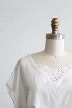 chamomile lace tee
