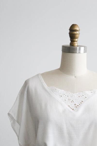 chamomile lace tee
