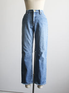 distressed mom jeans (s/m)