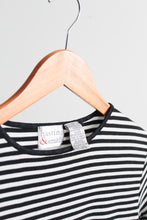 b&w striped tee