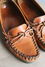 honey leather boat shoes size 7 ½