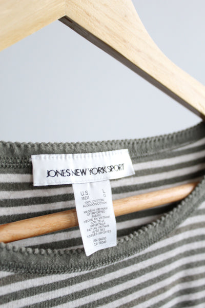 sage striped tee