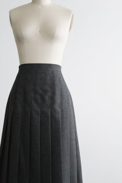 fogbank pleated midi skirt