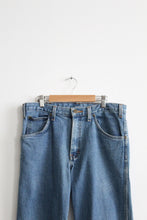 relaxed mom jeans