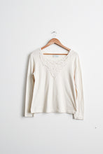 chamomile lace tee