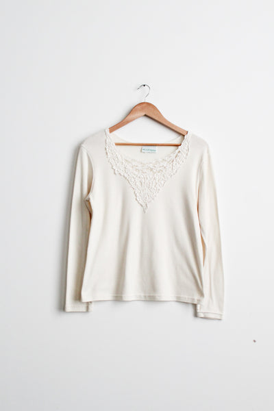 chamomile lace tee