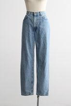 relaxed mom jeans