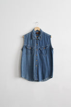 sleeveless denim button up (m/l)