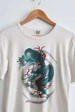distressed dragon graphic tee (s/m)