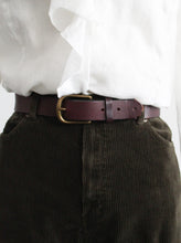 horseshoe oxblood leather belt