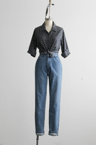 relaxed mom jeans