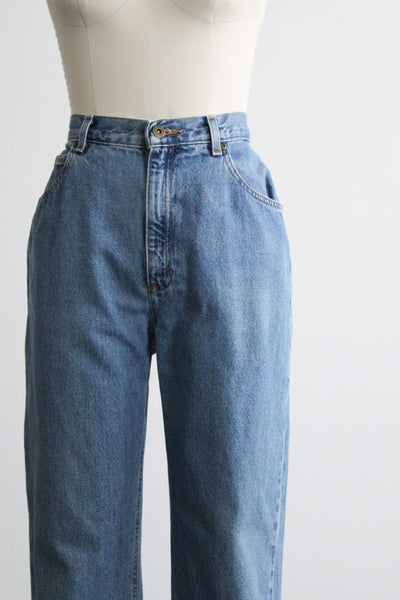 relaxed mom jeans
