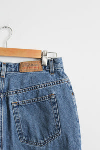 relaxed mom jeans