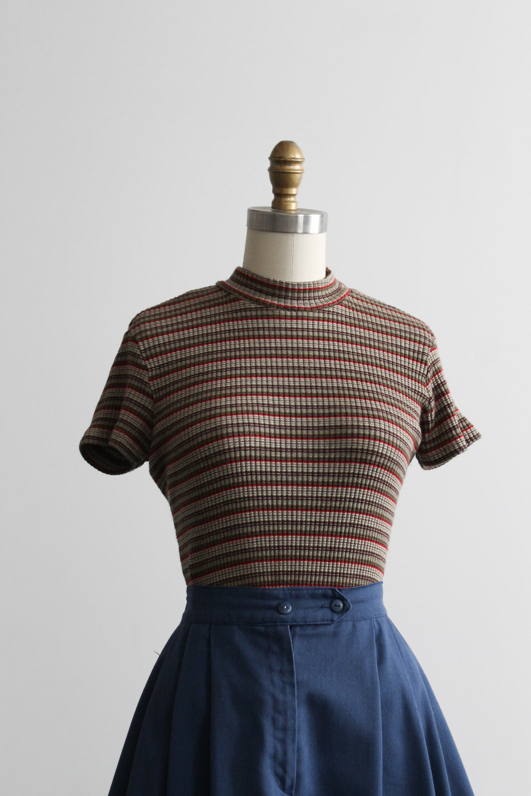 september striped tee