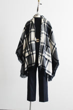 gableside plaid cape