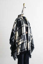 gableside plaid cape