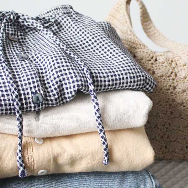 personal collection: styled vintage box: 10 items