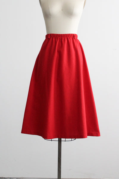 tomato wool skirt