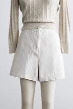bone buckle-side shorts