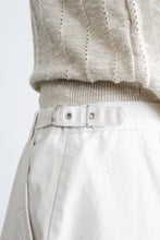 bone buckle-side shorts