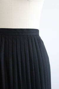 eclipse pleated skirt