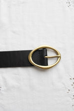 wide black leather belt (s/m)