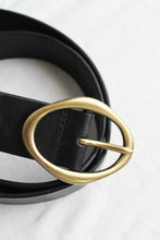 wide black leather belt (s/m)