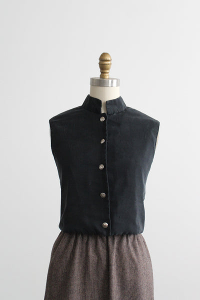 silk duck-button vest