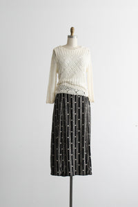 threadlight crochet pullover