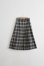 hearthside wool wrap skirt (m/l)