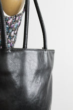 black leather shoulder bag
