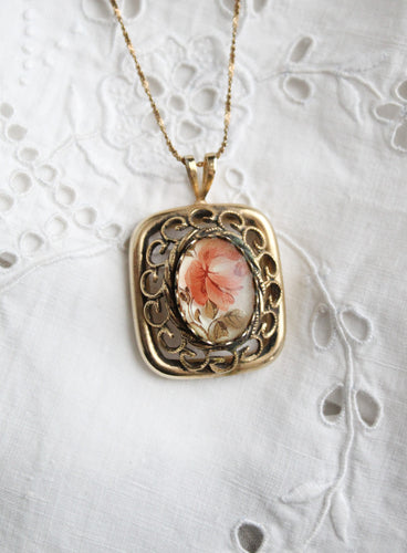petalbloom necklace