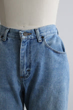 relaxed mom jeans
